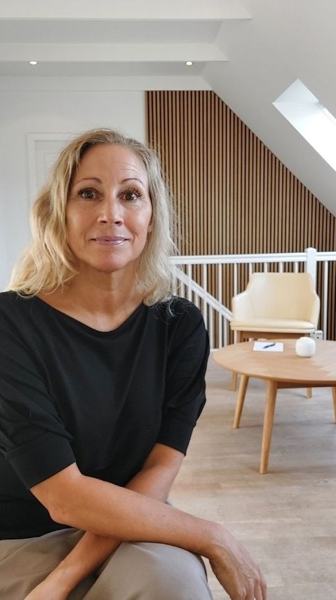 Rikke Davidsen. Kurser for medarbejdere, ledere, sygemeldte og borgere.